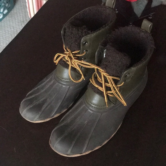 American Eagle Outfitters Shoes - AEO Rainboots